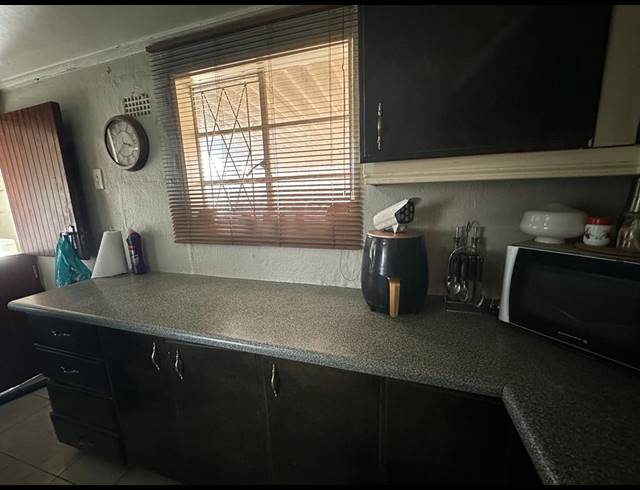 3 BEDROOM FREESTANDING FOR SALE IN EASTWOOD